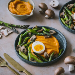 Süsskartoffelstock mit Spargeln